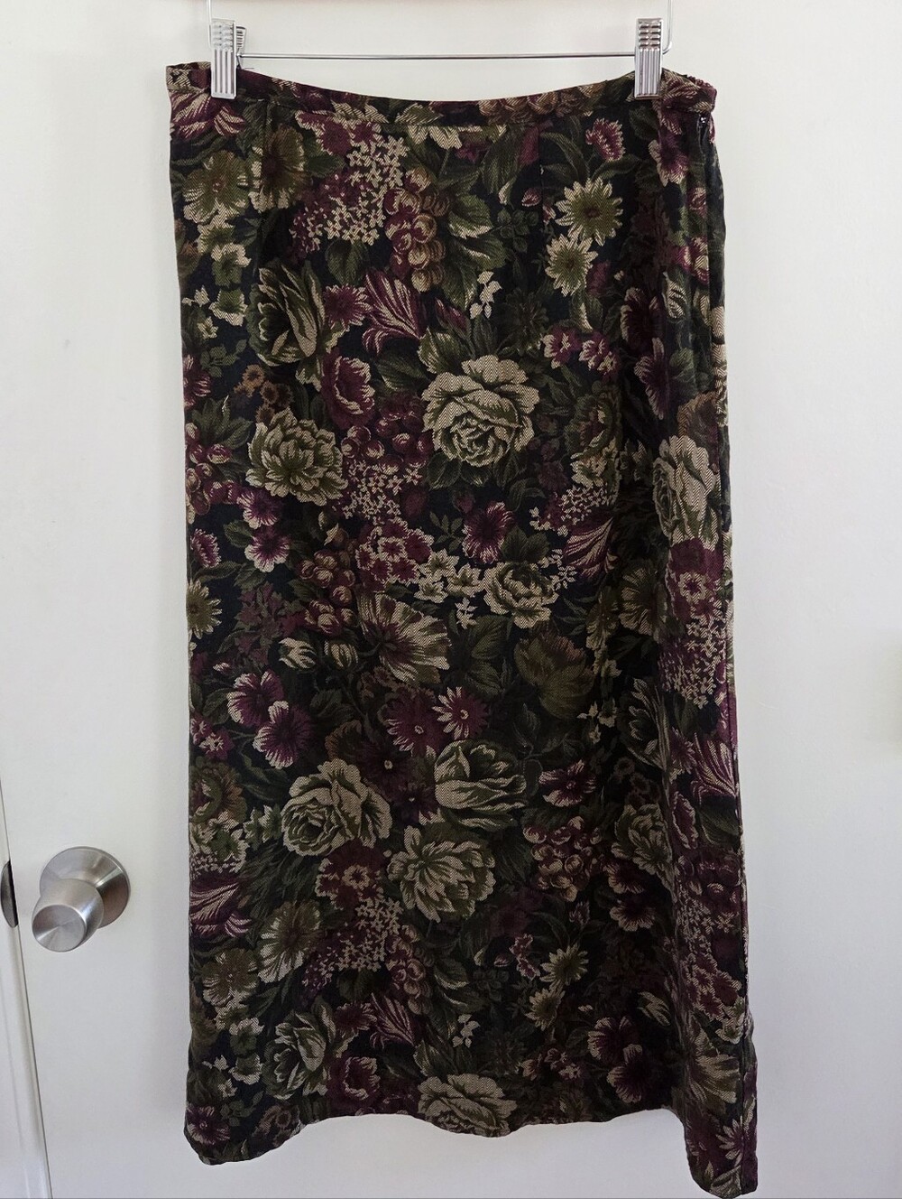 First Option Petite Floral Midi Skirt in Black & Purple Size P/L